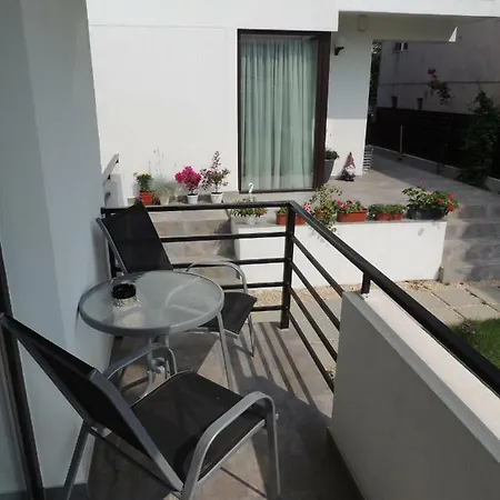 Blanc Villa