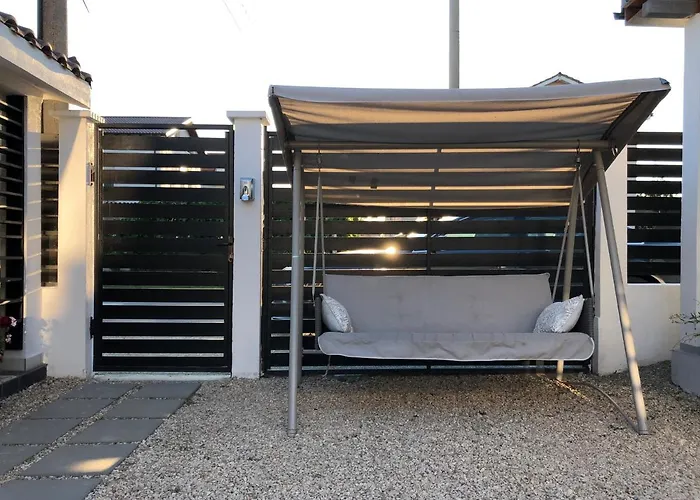 Blanc 科斯蒂内什蒂